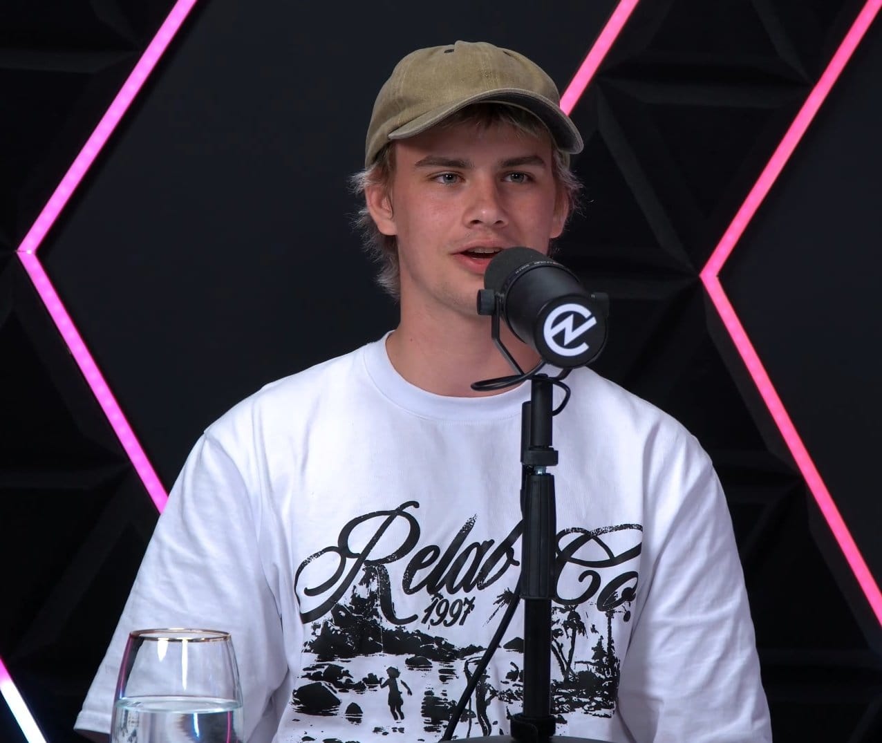 Łatwogang zbiórka Cancer Fighters
Łatwogang influencerzy stream
polski internet akcja charytatywna
influencerzy charytatywnie Polska
stream na żywo zbiórka pieniędzy
youtuberzy pomagają dzieciom rak
akcja charytatywna internet Polska
największy stream charytatywny Polska
gwiazdy internetu razem stream