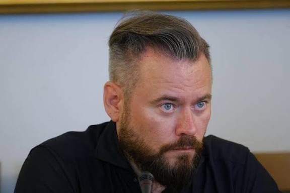 Krzysztof Stanowski nagranie 2024
Krzysztof Stanowski jazda z telefonem
Stanowski wykroczenie drogowe
Stanowski sprawa policji
Stanowski X wpis policja