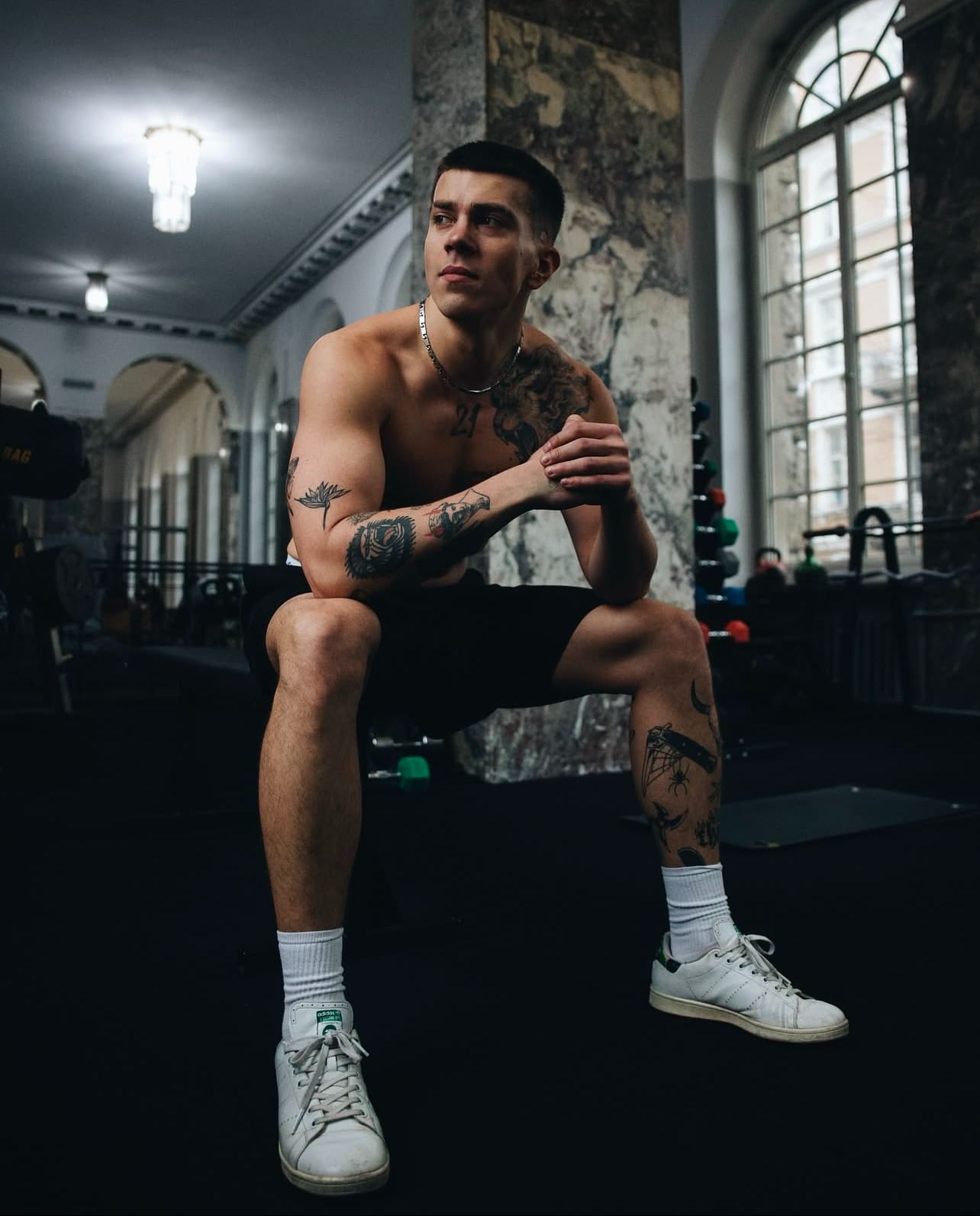 Boxdel Kacper Blonski Fame MMABoxdel podkręca temat walki z Kacprem Błońskim przed galą Fame MMA 32. Na razie pojedynek nie jest potwierdzony, jednak napięcie między zawodnikami rośnie i w środowisku coraz częściej mówi się o możliwym starciu.