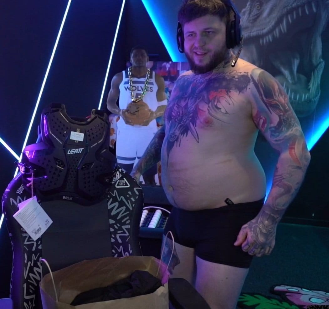 Ekipa Bungee przekroczyli granice
Ekipa Bungee burza w internecie
kontrowersyjny YouTube Polska
shock content YouTube Polska
kontrowersyjni youtuberzy Polska