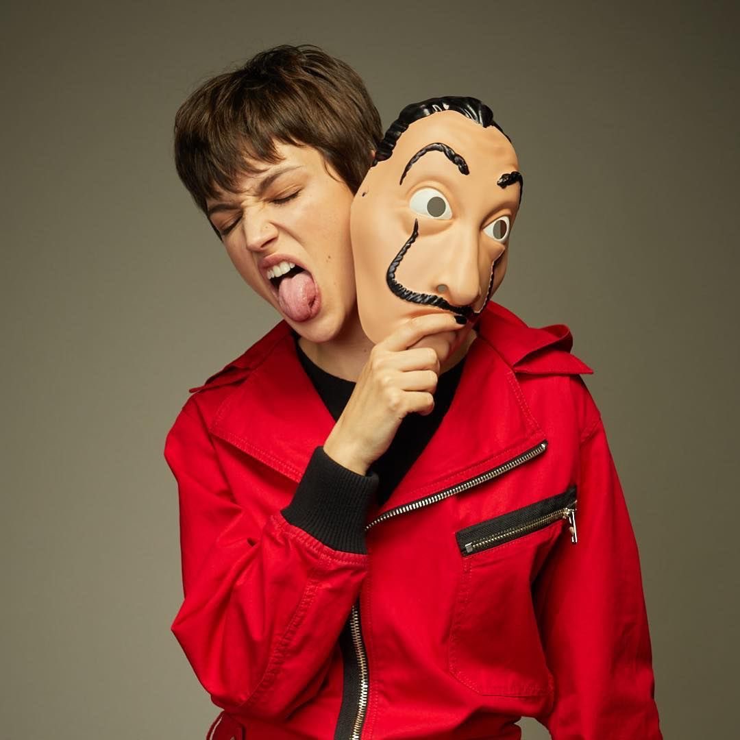 Profesor wraca
Bella Ciao Netflix
Seriale Netflix 2025
Najlepsze seriale akcji Netflix
La Casa de Papel Polska
Dom z Papieru teoria fanów
Spin-off Domu z Papieru
Berlin serial Netflix
Viral Netflix Polska
Thumbnail Netflix styl
Miniatura YouTube Dom z Papieru
Grafika clickbait Netflix