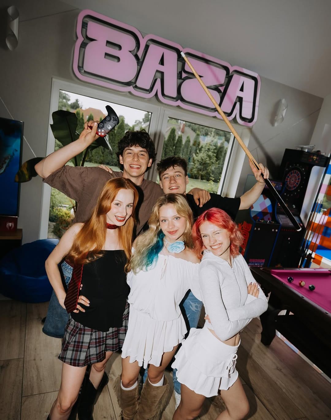 BAZA wyprzedziła SZPONT. Kto wygra milion złotych? 2 BAZA vs SZPONT
kto wygra wyzwanie Friza
projekt BAZA
projekt SZPONT